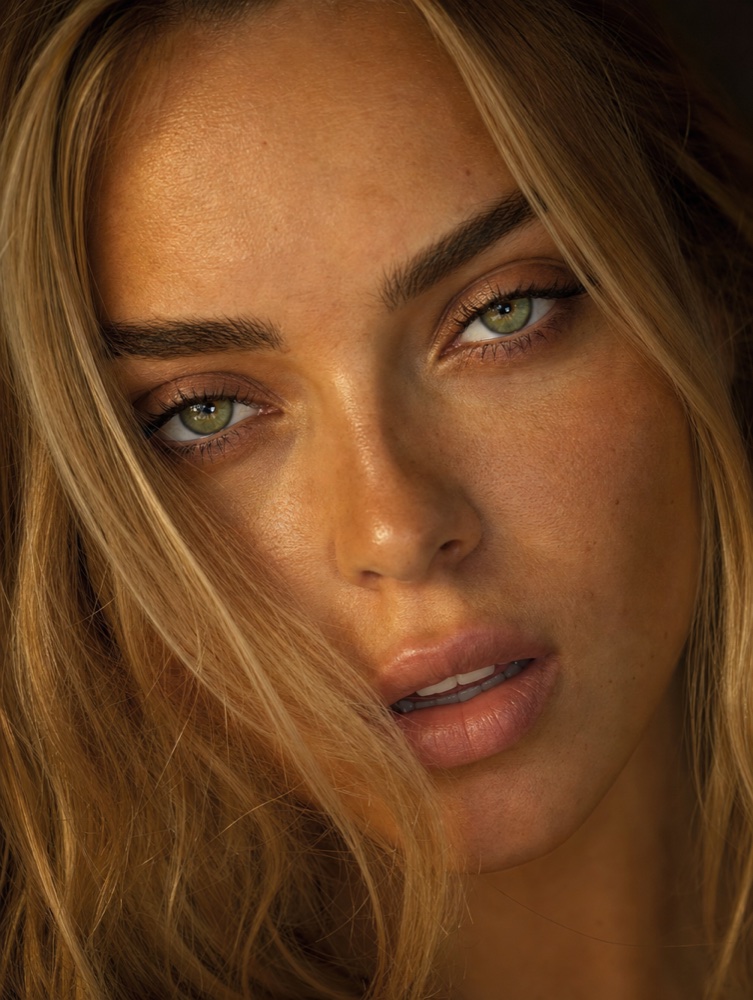 Giulia, voce della linea ragazze