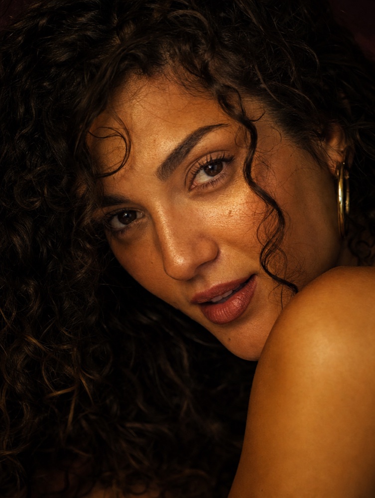 Vanessa, voce della linea ragazze